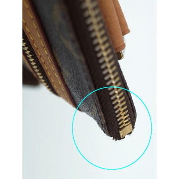 Louis Vuitton Monogram Pochette Bosphore Shoulder Bag - Picture 5 of 8